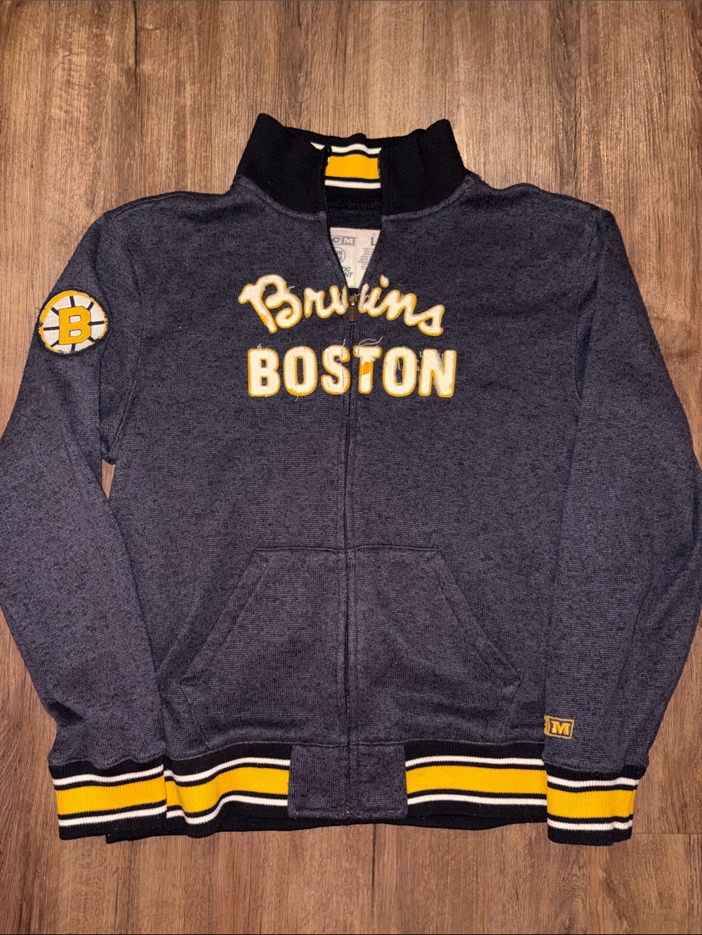 vintage CCM men’s large Boston Bruins full-zip sweater